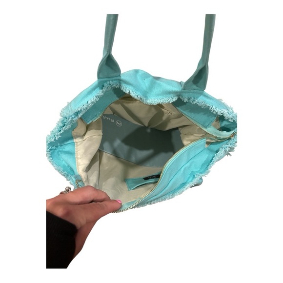 🧡 5 for $25 🧡 Stylish Aqua Tote Bag with Patterned Strap - Picture 4 of 4